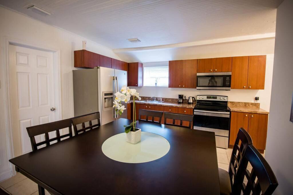 3 Bedroom Miami Home 15 Minutes To The Beach 外观 照片
